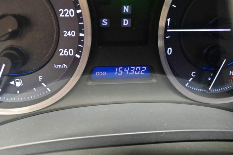 Used Lexus IS 2011 250 Sport Edition Odometer Close Up