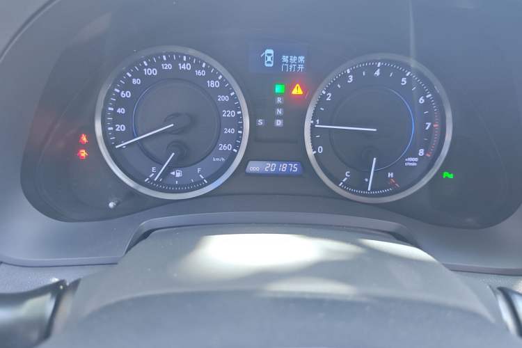 Used Lexus IS 2011 250 Sport Edition Odometer Close Up