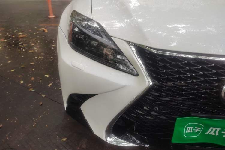 Used Lexus IS 2011 250C Right Front Headlight