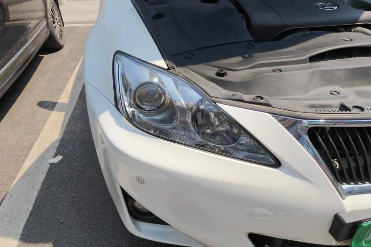 Used Lexus IS 2011 250 Elite Edition Right Front Headlight
