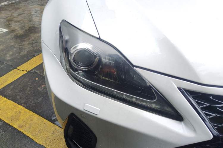 Used Lexus IS 2011 250C Right Front Headlight