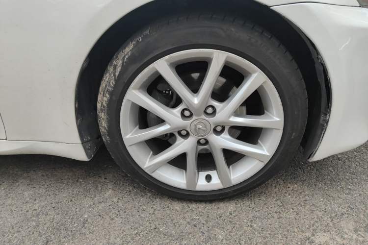 Used Lexus IS 2011 250 Sport Edition Right Front Wheel Hub