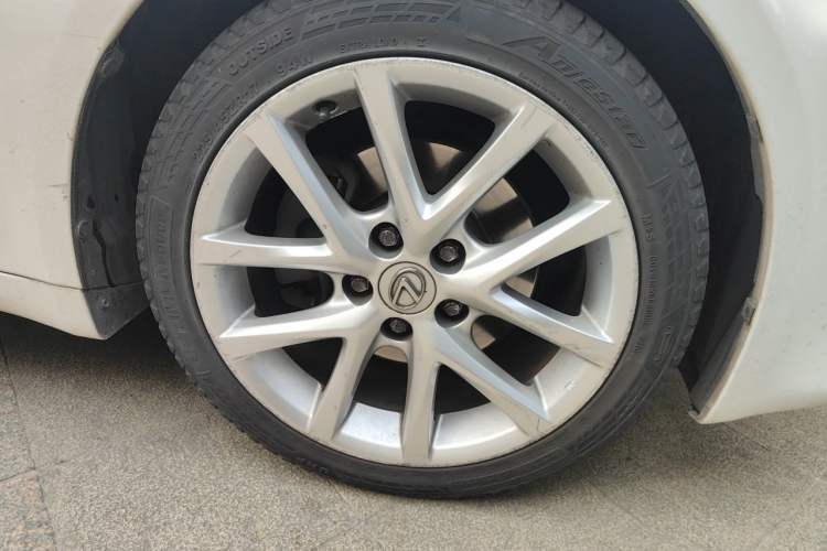 Used Lexus IS 2011 250 Elite Edition Right Front Wheel Hub