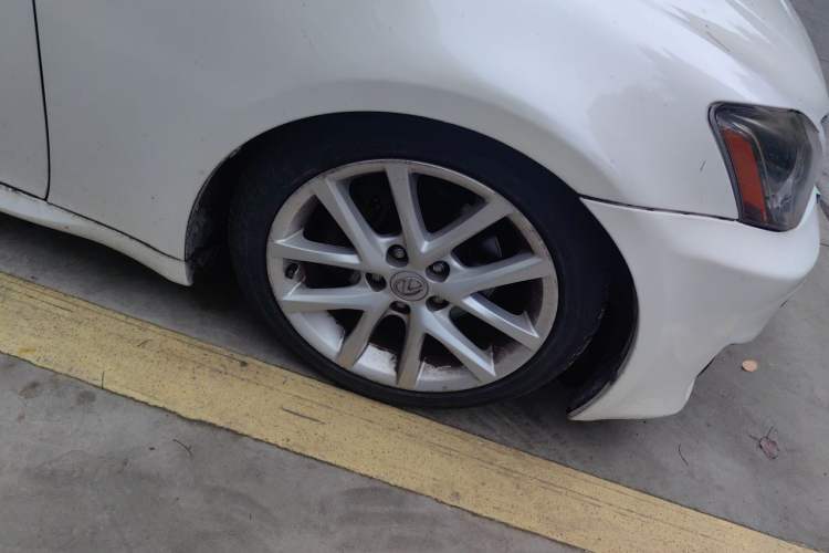 Used Lexus IS 2011 250 Sport Edition Right Front Wheel Hub