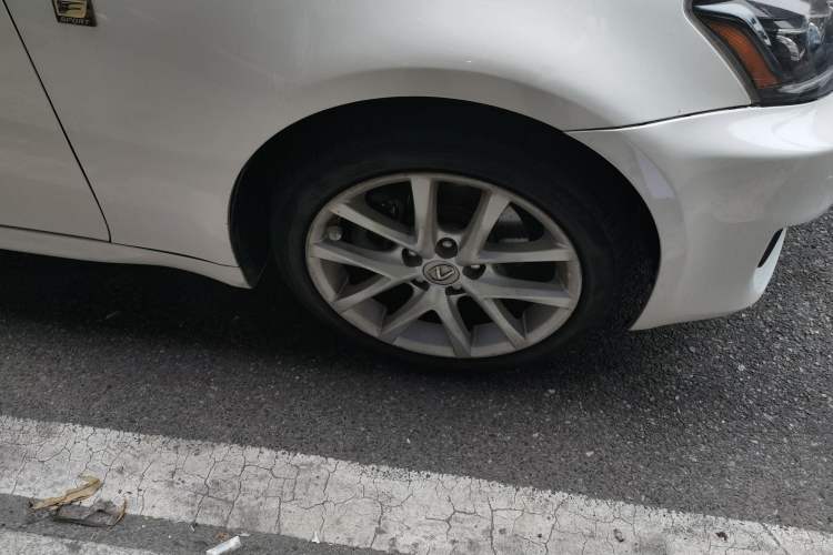 Used Lexus IS 2011 250 Sport Edition Right Front Wheel Hub