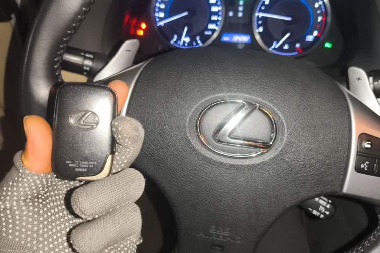 Used Lexus IS 2011 250 Sport Edition Vehicle Key