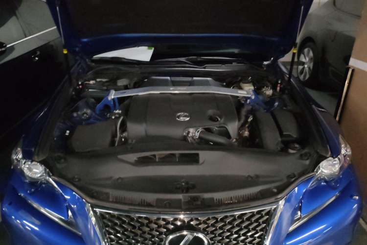 Used Lexus IS 2013 250 F SPORT Engine Bay