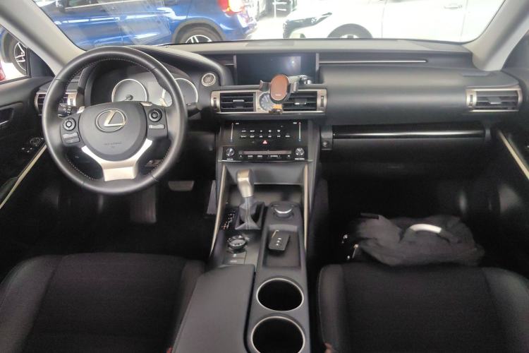 Used Lexus IS 2013 250 Leading Edition Center Console