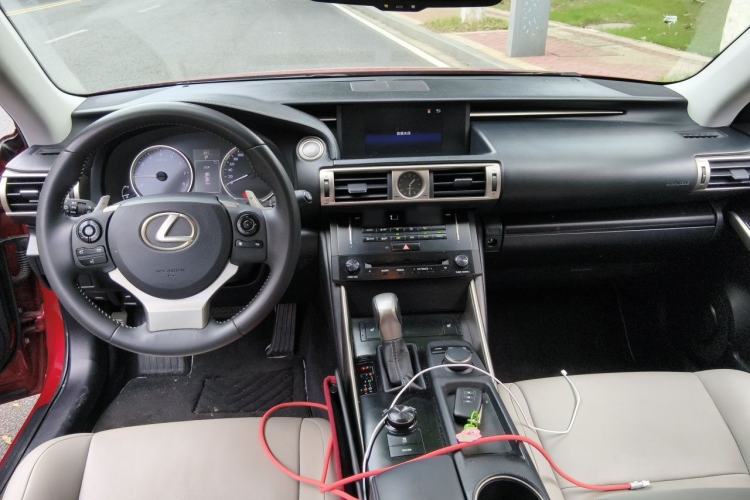 Used Lexus IS 2013 250 FENGSHANG Edition Center Console