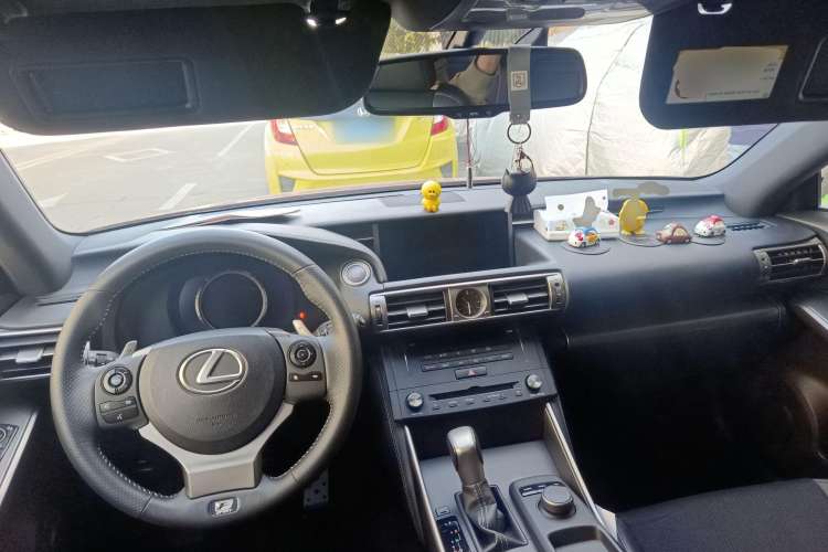 Used Lexus IS 2013 250 F SPORT Center Console