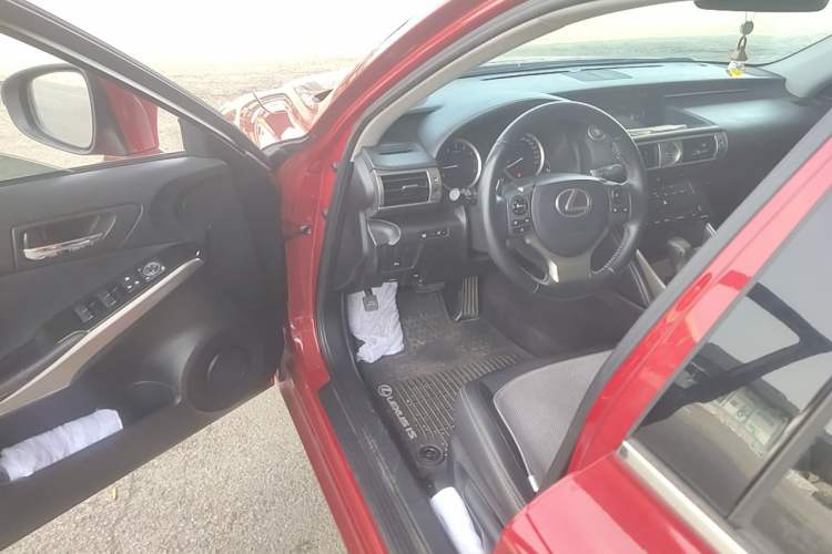 Used Lexus IS 2013 250 Leading Edition Driver Seat