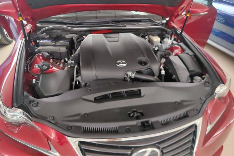 Used Lexus IS 2013 250 Leading Edition Engine Bay
