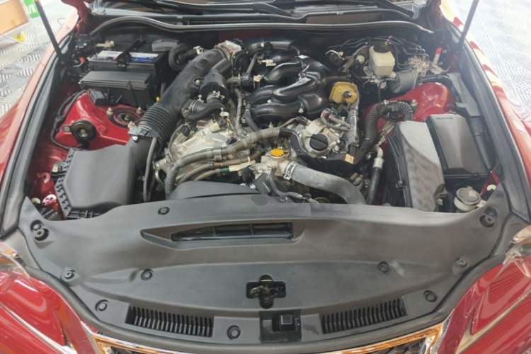 Used Lexus IS 2013 250 F SPORT Engine Bay