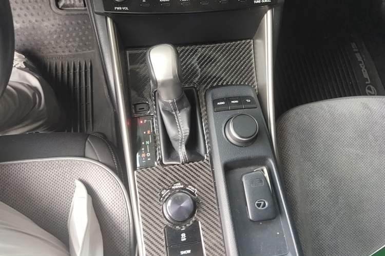 Used Lexus IS 2013 250 Leading Edition Gear Lever