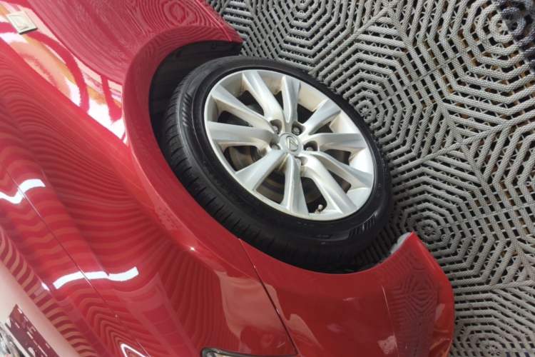 Used Lexus IS 2013 250 F SPORT Left Front Wheel Hub