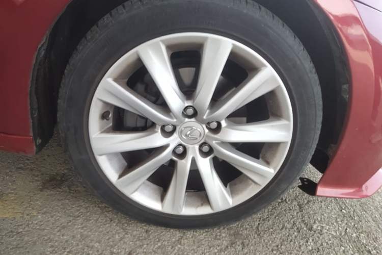 Used Lexus IS 2013 250 Leading Edition Right Front Wheel Hub