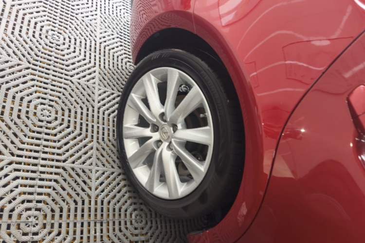 Used Lexus IS 2013 250 F SPORT Right Rear Wheel Hub