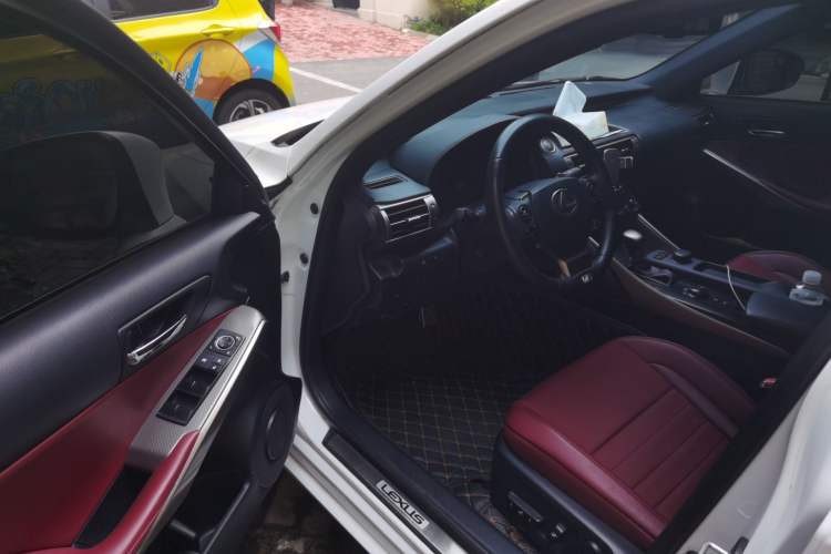 Used Lexus IS 2013 250 F SPORT Driver Seat