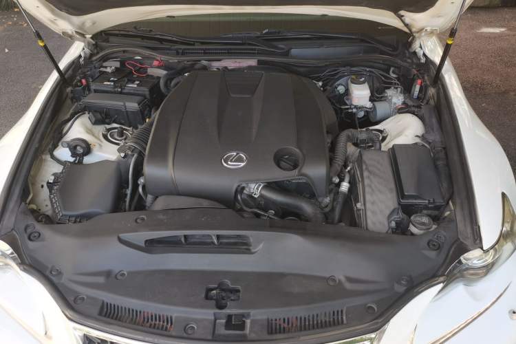 Used Lexus IS 2013 250 F SPORT Engine Bay