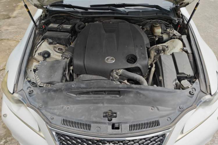 Used Lexus IS 2013 250 F SPORT Engine Bay