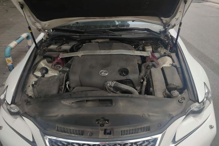 Used Lexus IS 2013 250 F SPORT Engine Bay