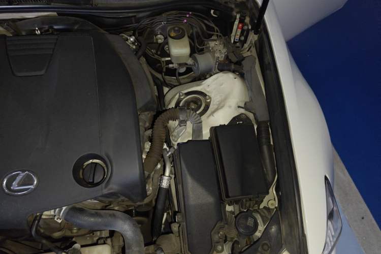 Used Lexus IS 2013 250 F SPORT Engine Bay Left