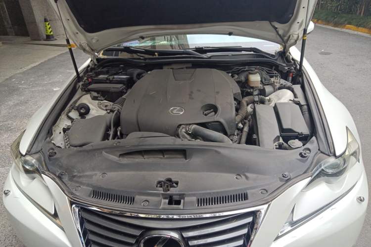 Used Lexus IS 2013 250 Leading Edition Engine Bay