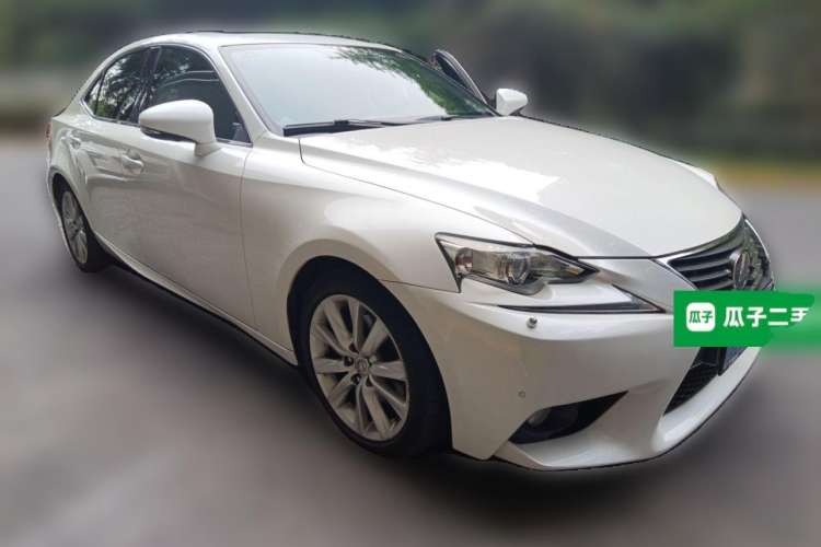 Used Lexus IS 2013 250 Leading Edition Front Right 45 Deg