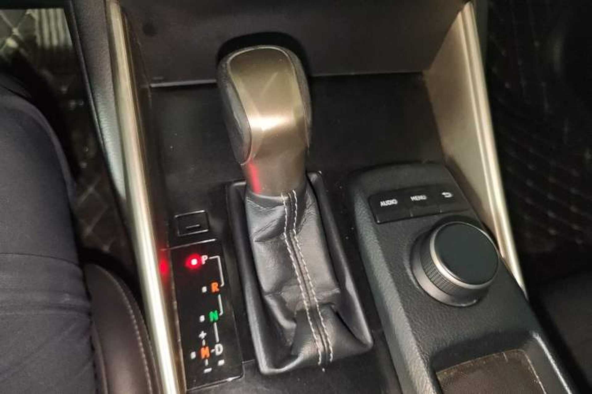 Used Lexus IS 2013 250 Leading Edition Gear Lever