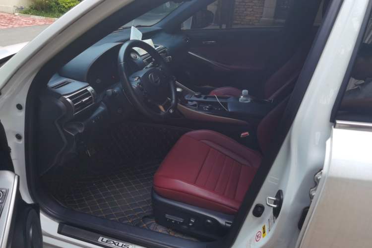 Used Lexus IS 2013 250 F SPORT Left Front Seat