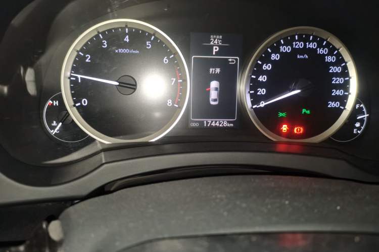 Used Lexus IS 2013 250 Leading Edition Odometer Close Up
