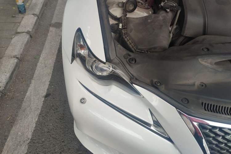 Used Lexus IS 2013 250 F SPORT Right Front Headlight