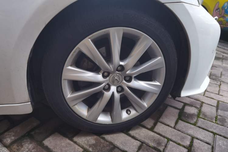 Used Lexus IS 2013 250 F SPORT Right Front Wheel Hub