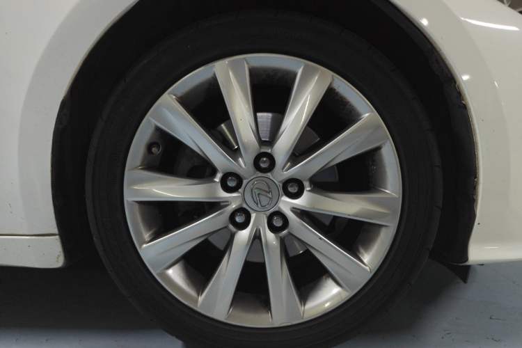 Used Lexus IS 2013 250 F SPORT Right Front Wheel Hub