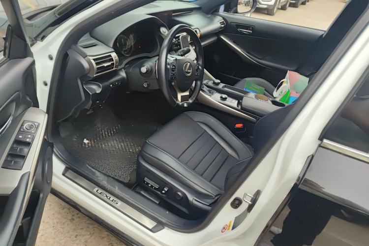 Used Lexus IS 2015 200t F SPORT Driver Seat