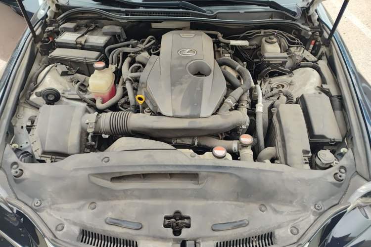 Used Lexus IS 2015 200t F SPORT Engine Bay