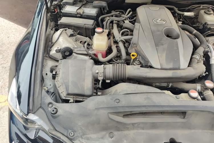 Used Lexus IS 2015 200t F SPORT Engine Bay Right