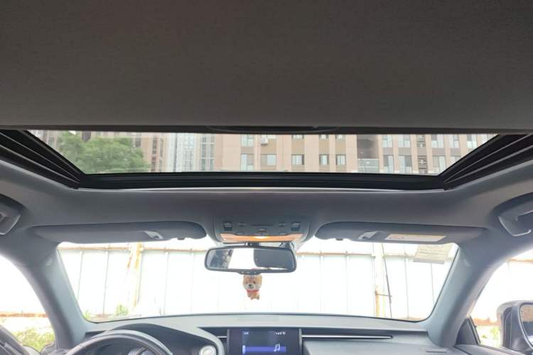Used Lexus IS 2015 200t F SPORT Headliner