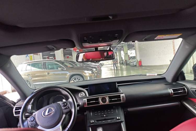 Used Lexus IS 2015 200t F SPORT Headliner