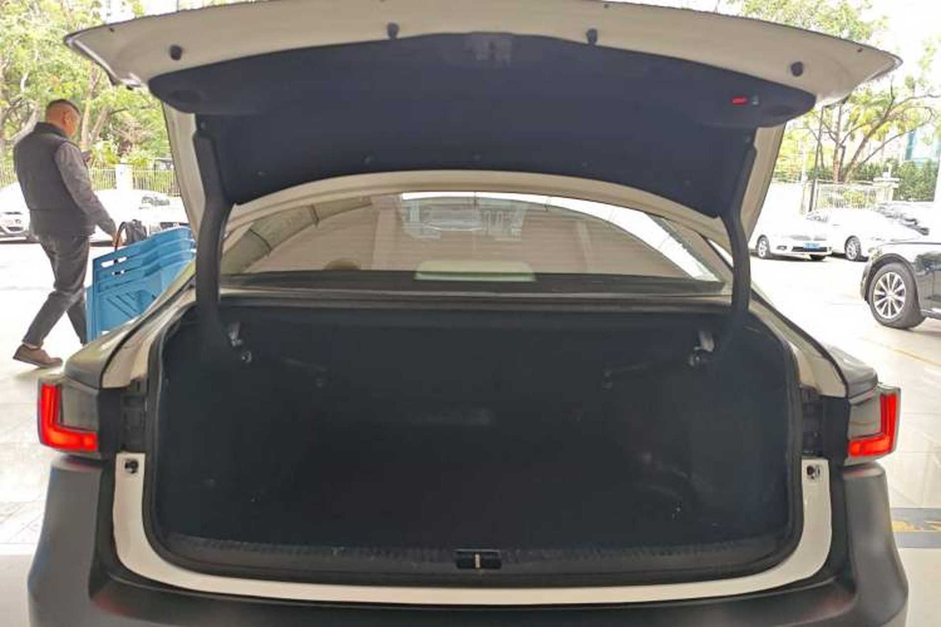 Used Lexus IS 2015 200t F SPORT Trunk