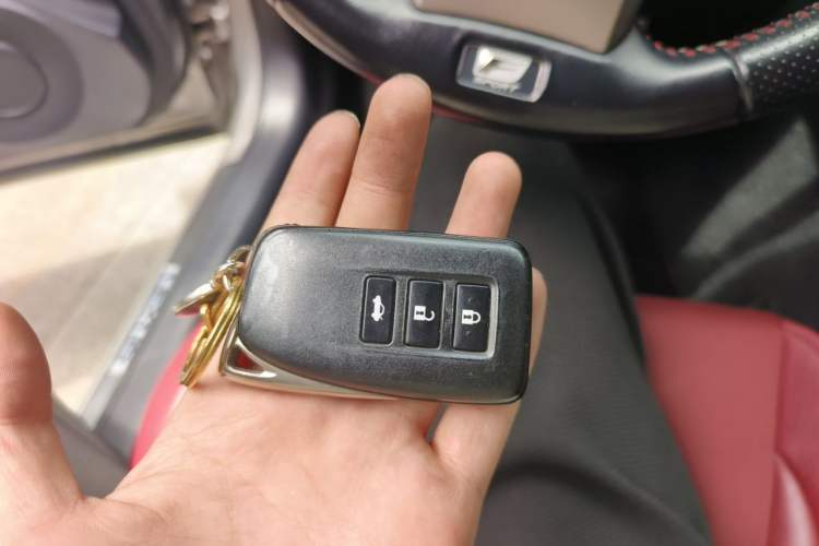 Used Lexus IS 2015 200t F SPORT Vehicle Key