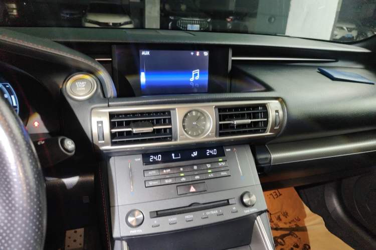 Used Lexus IS 2015 200t F SPORT Audio And AC Panel