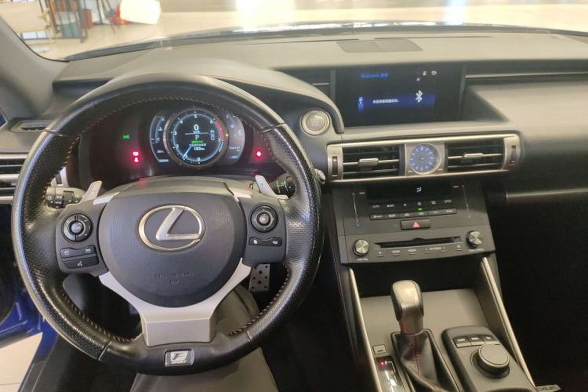 Used Lexus IS 2015 200t F SPORT Center Console