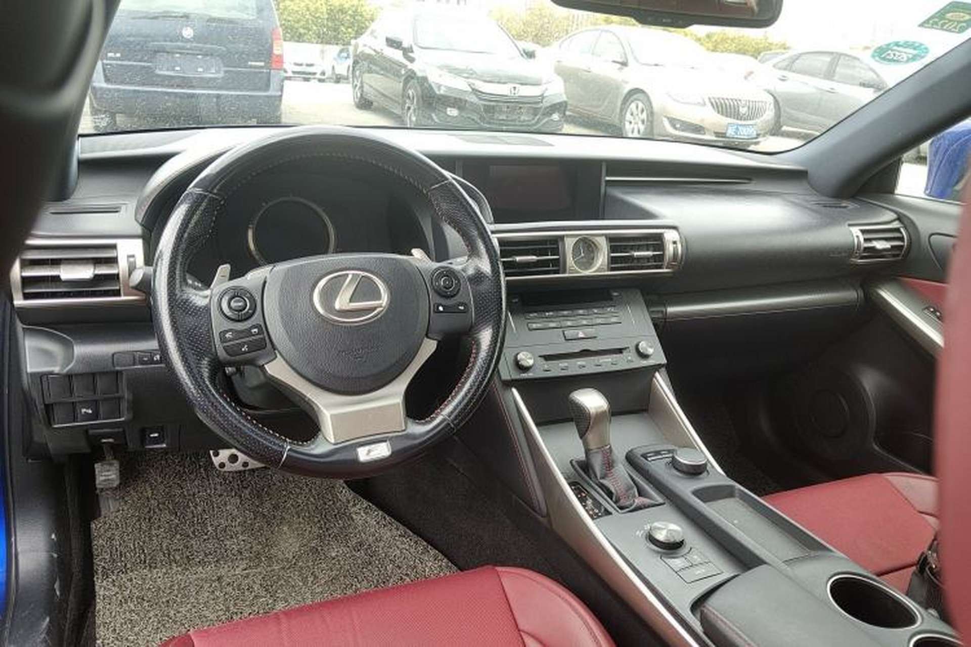 Used Lexus IS 2015 200t F SPORT Center Console