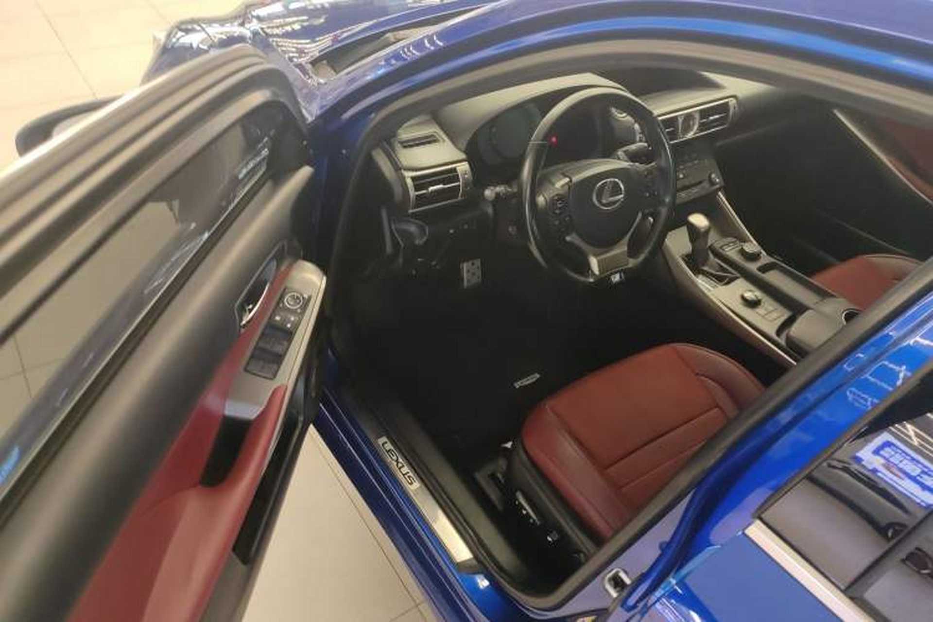 Used Lexus IS 2015 200t F SPORT Driver Seat