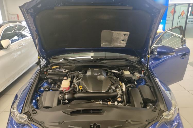 Used Lexus IS 2015 200t F SPORT Engine Bay