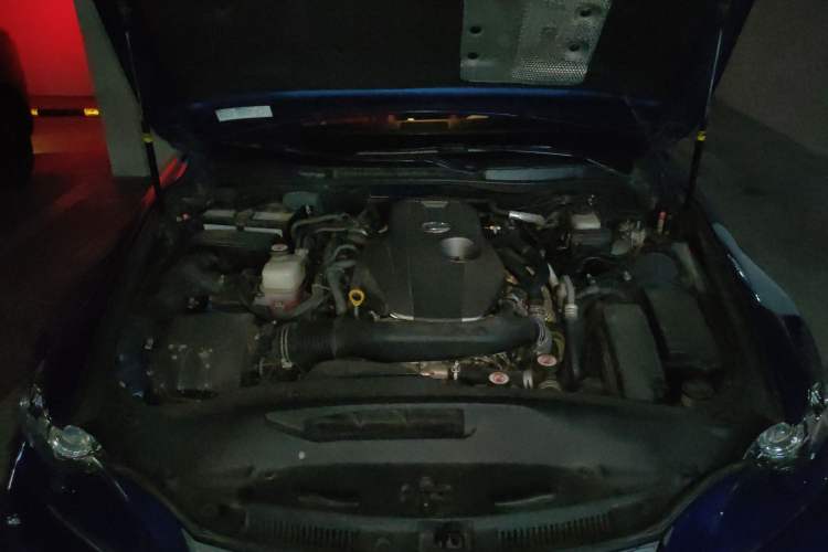 Used Lexus IS 2015 200t F SPORT Engine Bay