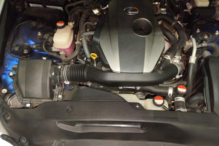 Used Lexus IS 2015 200t F SPORT Engine Bay Right