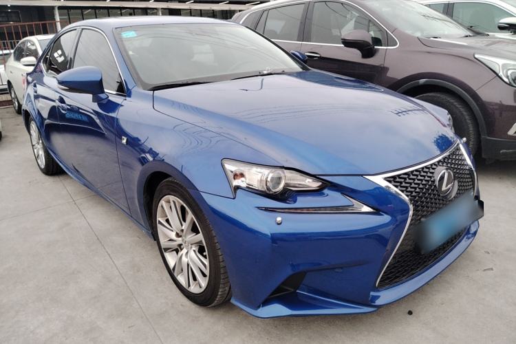 Used Lexus IS 2015 200t F SPORT Front Right 45 Deg