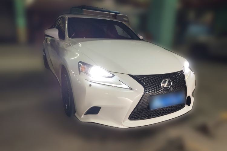 Used Lexus IS 2015 200t F SPORT Front Right 45 Deg
